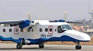 सिमिकोट उड्न लागेको सीता एयरको विमानमा ३ वटा बँदेल ठोक्किए