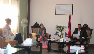 शिक्षामन्त्री र अष्ट्रेलियन राजदूतबीच भेटवार्ता, १० लाख डलर सहयोग गर्ने