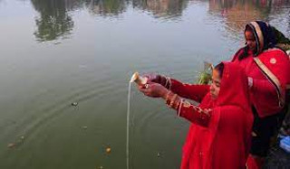 उदाउँदो सूर्यलाई अघ्र्य दिएसँगै यो वर्षको छठ पर्व सम्पन्न