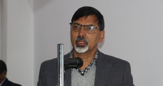 थाेरै कमाउनेले थाेरै र धेरै कमाउनेले धेरै कर तिर्ने व्यवस्था गर्नुपर्छ : अर्थमन्त्री शर्मा
