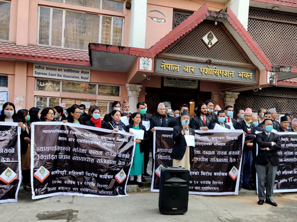 प्रधानन्यायाधीश जबरालाई मंसिर ३ गतेभित्र राजीनामा दिन बारले दियो यस्तो अल्टिमेटम