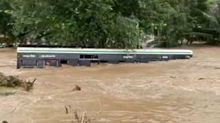 भारतमा बाढीका कारण १५ को मृत्यु, १०० बेपत्ता