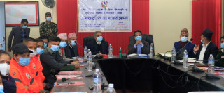 अन्तरराष्ट्रिय पदक विजेता खेलाडी र राष्ट्रिय  खेलाडीबीच अन्तरक्रियामा सहभागी हुँदै
