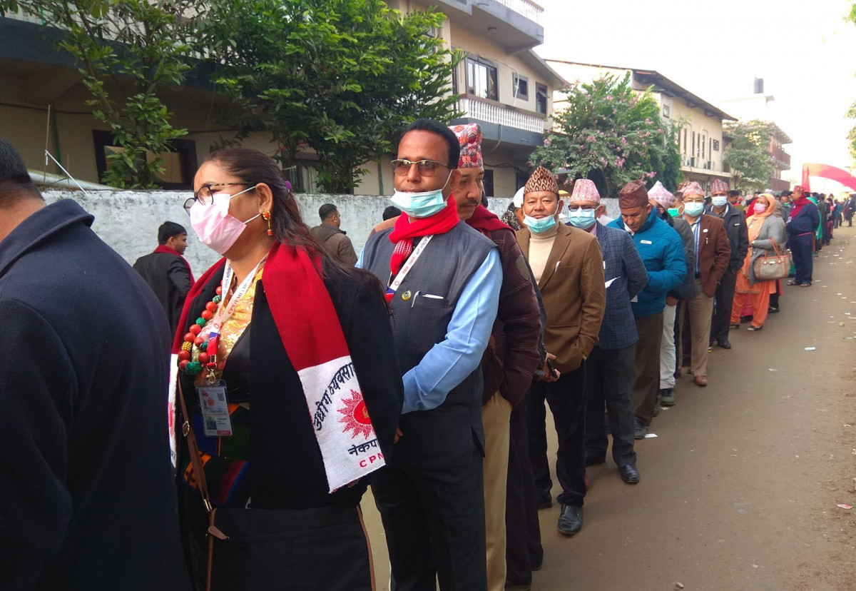 चितवनको सौराहामा जारी भएको एमाले महाधिवेशन 