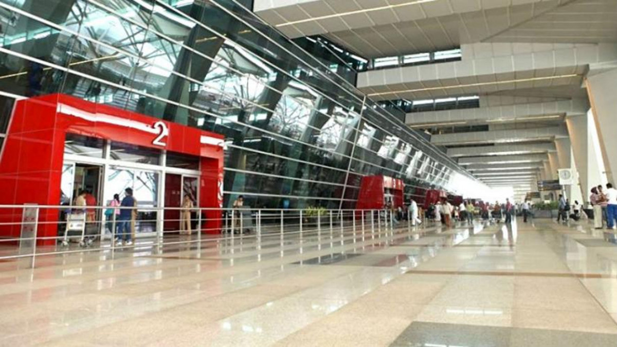 दैनिक दिल्ली एयरपोर्टमा भेटिन थाले ओमिक्रोनका संक्रमित