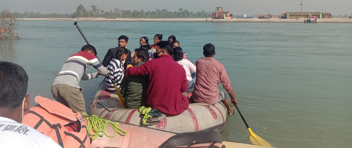 ¥याफ्टिङमा आन्तरिक पर्यटकको भीड