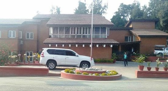 न्यूनतम साझा कार्यक्रम तय गर्न बालुवाटारमा छलफल गर्दैै सत्ता गठबन्धन