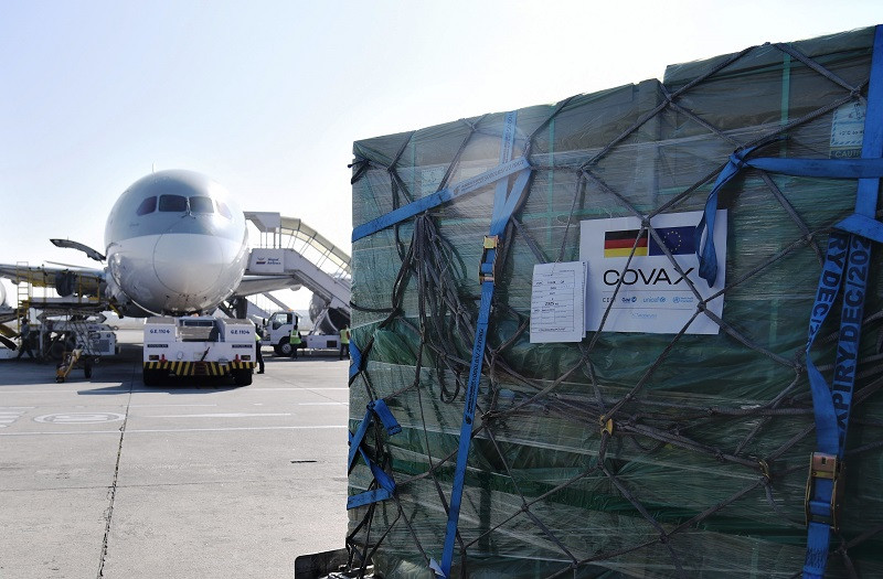 एक डोज मात्र लगाए पुग्ने जोन्सनको २१ लाख ७६ हजार ६ सय  बढी खोप नेपाल ल्याइयो