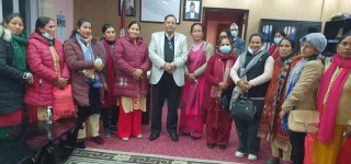 स्थानीय तहले तलब नदिएपछि इसीडी शिक्षकहरूले मन्त्रालयमै पुगेर सुनाए यस्तो समस्या, शिक्षामन्त्री पौडेलले के भने ?