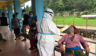 तनहुँमा ५४ स्वास्थ्यकर्मीलाई कोरोना संक्रमण पुष्टि