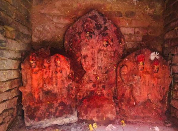 गएराति १ बजेदेखि ३ बजेको समयबीच ललितपुर सुनाकोठीस्थित बालकुमारी मन्दिरको मूर्ति चोरी