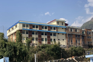 आठ वर्षमा बन्दै धवलागिरि अस्पतालको भवन