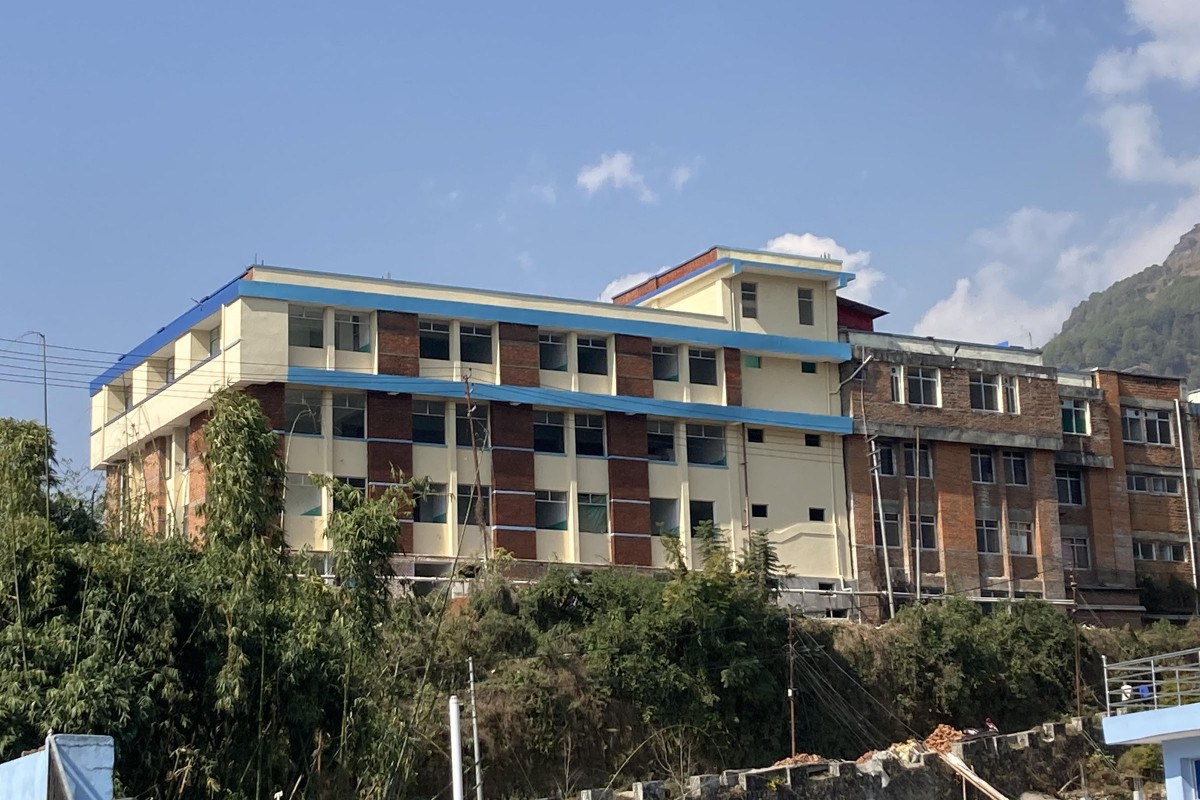 आठ वर्षमा बन्दै धवलागिरि अस्पतालको भवन