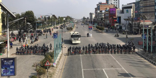 चालीस भन्दा बढी दल एमसीसीविरुद्ध सडकमा, माइतिघरदेखि कोटेश्वरसम्मको सडकमा ठप्प