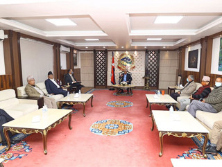 बालुवाटारमा गठबन्धनका शीर्ष नेताहरुबीच छलफल