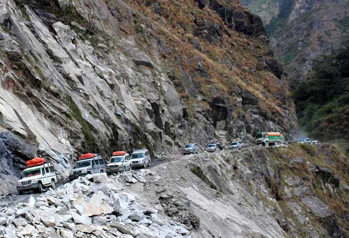 बेनी–जोमसोम सडकखण्ड आजदेखि दैनिक पाँच घण्टा बन्द