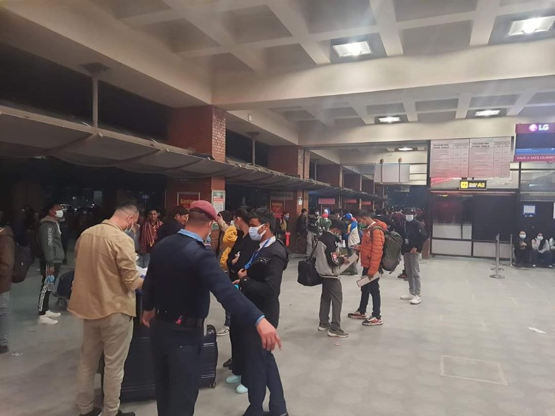 विमानस्थलमा राखिएको श्रम डेस्क हटाउने निर्णय: सुरक्षामन्त्री कृष्णकुमार