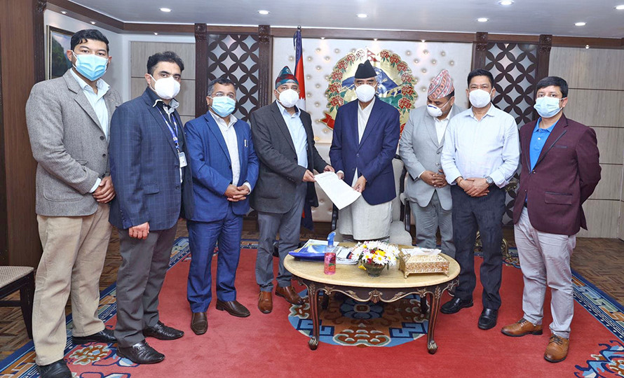 जनसंख्याको अनुपातमा स्थायी दरबन्दी थप गर्न चिकित्सक संघको माग ( १० बुँदे ज्ञापनपत्रसहित)