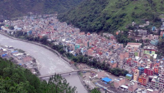 बेनी बजार संरक्षण योजनाको काम रातमा पनि