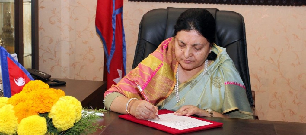 अध्यादेशका विषयमा सरकारी पक्षसँग छलफल गर्ने तयारीमा राष्ट्रपति भण्डारी