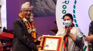 अध्यक्ष ओलीले पाए स्काउटको  ‘मेधावी योगदान पदक’