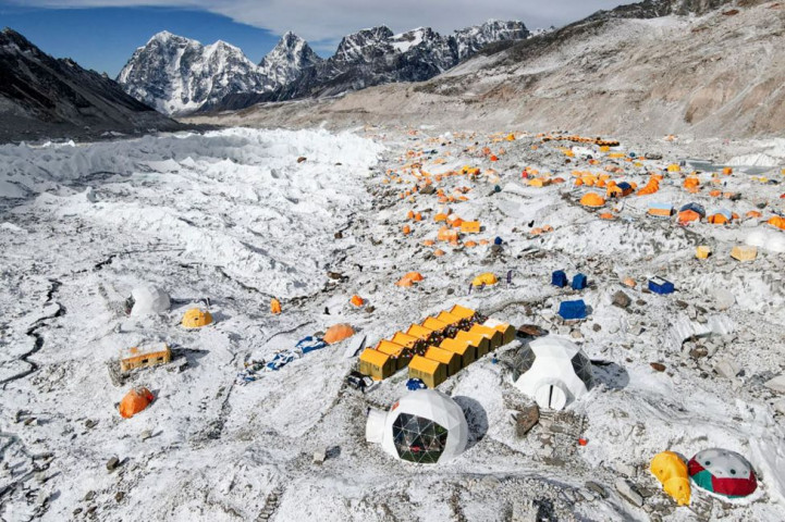 सगरमाथा आरोहणको क्रममा ११ जनाको मृत्यु