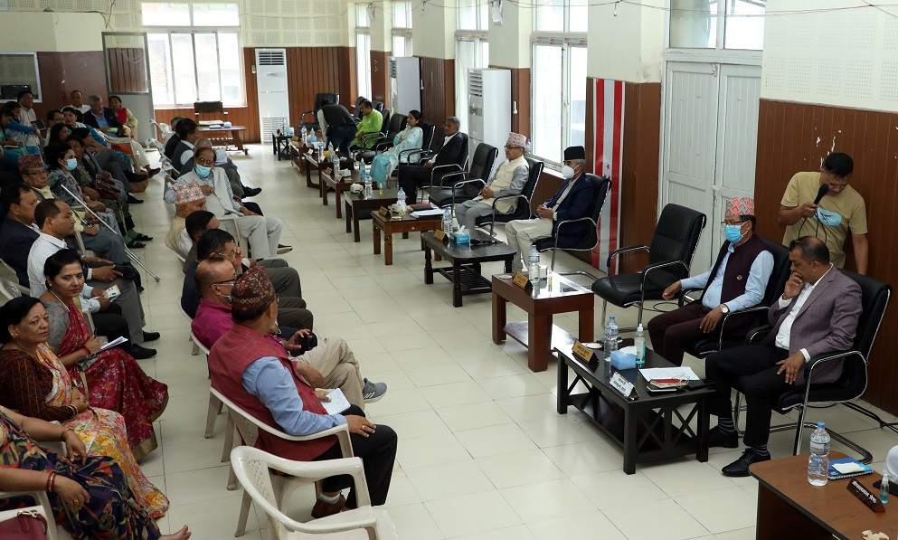 गृहमन्त्रीको छानबिनका लागि संसदीय समिति गठनको अडान कांग्रेसमा कायमै