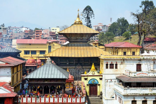 पशुपतिनाथमा चढाइएको भेटी चोर्ने कोषका कर्मचारीसहित ८ जना पक्राउ