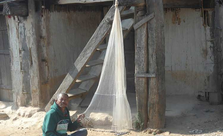 हराउँदैछ माछा मार्ने जाल बुन्ने सीप