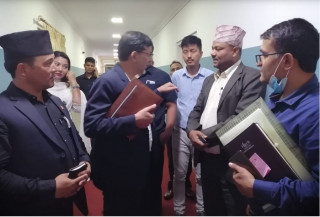 विद्यालय कर्मचारीलाई अर्थमन्त्री शर्माले दिए यस्तो जवाफ