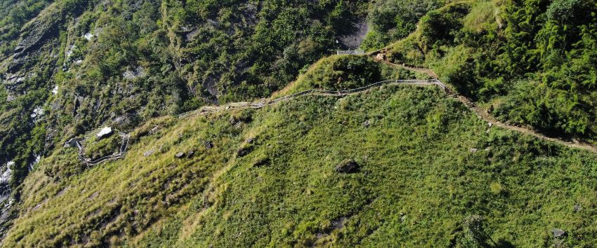 संसारको गहिरो अन्धगल्छी जोड्ने पदमार्ग निर्माण