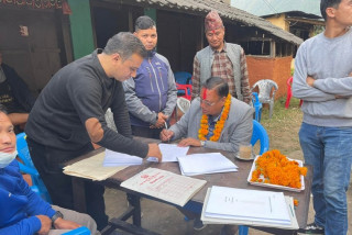 चुनावी अभियानमा व्यस्त शिक्षामन्त्री पौडेल, मन्त्रालयको नियमित काम समेत गर्दै