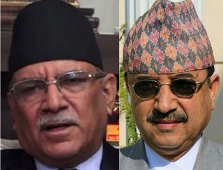 कांग्रेस उपसभापति खड्काले भेटे मओवादी अध्यक्ष प्रचण्ड, के भयो कुराकानी ?