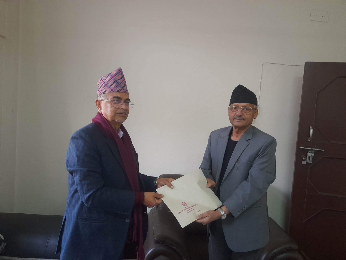 चर्को आलोचना पछि राजेन्द्र पाण्डेले दिए मुख्यमन्त्री पदबाट राजीनामा