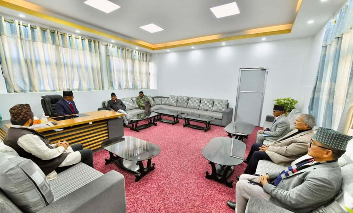 मन्त्रालय बाँडफाँटबारे छलफल गर्न गठबन्धनको बैठक जारी