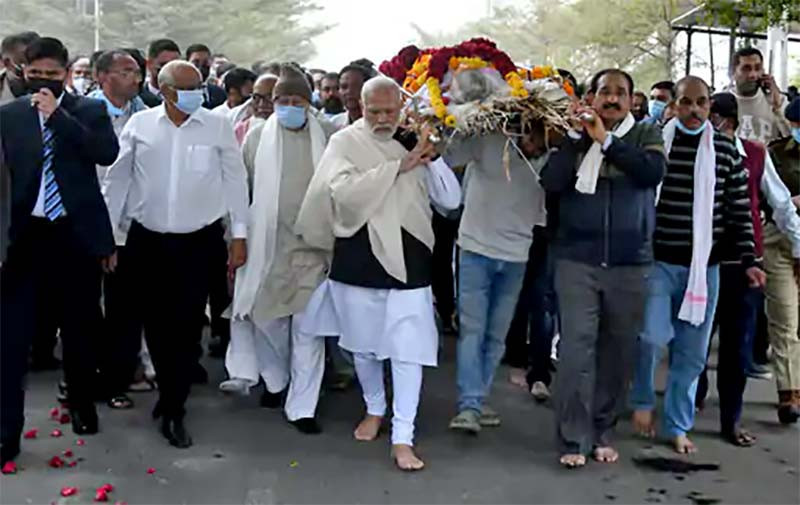 मोदीले गरे आमाको दाहसंस्कार