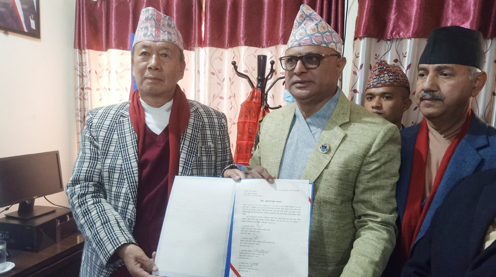 प्रदेश १: मुख्यमन्त्रीमा एमालेका हिक्मत कार्कीले पेश गरे दाबी, ६० सांसदको समर्थन