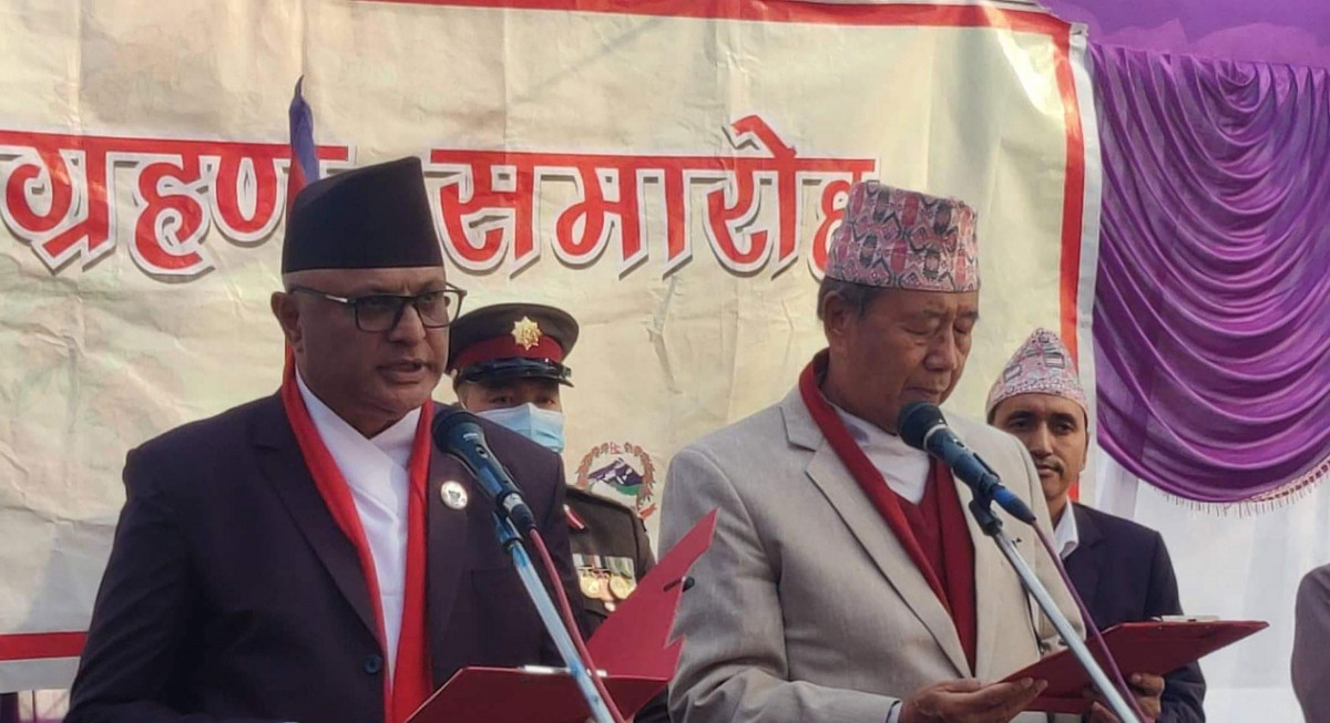 प्रदेश १ का मुख्यमन्त्री कार्की र ३ मन्त्रीले लिए शपथ