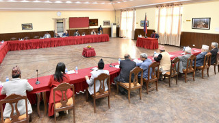 मन्त्रिपरिषद् विस्तारपछि बालुवाटारमा सर्वदलीय बैठक,  एजेण्डा सभामुखको निर्वाचन