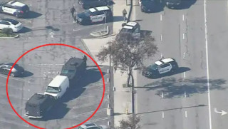 लस एन्जलस गोलीकाण्डका संदिग्ध व्यक्तिको शव भ्यानमा भेटियो, आफैंले गोली चलाएको आशंका