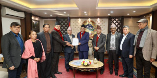 आर्थिक संकट समाधानको सुझावसहित नेकपा एसले प्रधानमन्त्रीलाई बुझायो २० बुँदे ज्ञापनपत्र