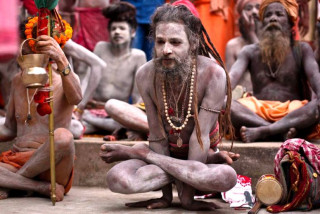 १२ वर्षसम्म मेहनत र परीक्षा पछि मात्र बन्न पाइन्छ नागाबाबा