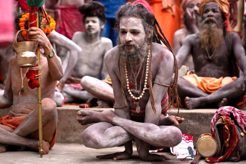 १२ वर्षसम्म मेहनत र परीक्षा पछि मात्र बन्न पाइन्छ नागाबाबा