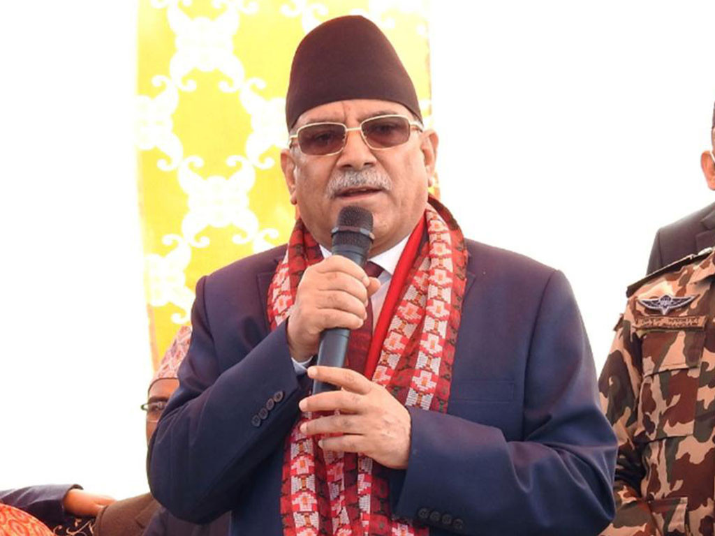नेपाली टोलीलाई हौसला दिन क्रिकेट मैदान पुगे प्रधानमन्त्री प्रचण्ड