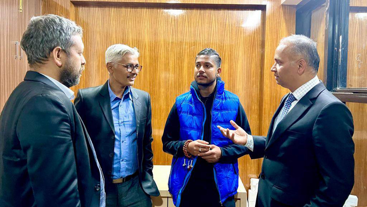 सन्दीप लामिछाने यूएई प्रस्थान