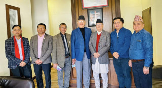 अध्यक्ष ओली र नेता गौतमबीच एक्लाएक्लै भेटवार्ता