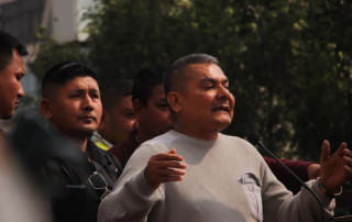 बानेश्वरमा दुर्गा प्रसाईंको उत्तेजक भाषण- लघुवित्त र बैंकहरुलाई दिए चेतावनी