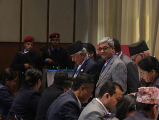 राष्ट्रपति निर्वाचन: मतदान जारी, दिउँसो २ बजेसम्म ८२४ मत खस्यो