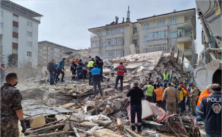 भूकम्प पीडितका लागि सात अर्ब युरो सहयोगको प्रतिबद्धता