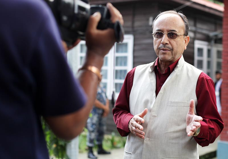 कांग्रेस ८ मन्त्रालयसहित पूर्णबहादुर खड्काको नेतृत्वमा सरकारमा जाने